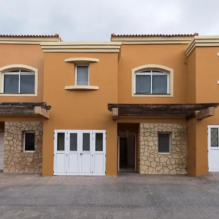 In With Shared Pool And Close To The Beaches Holiday home Corralejo