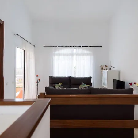 In With Shared Pool And Close To The Beaches Corralejo